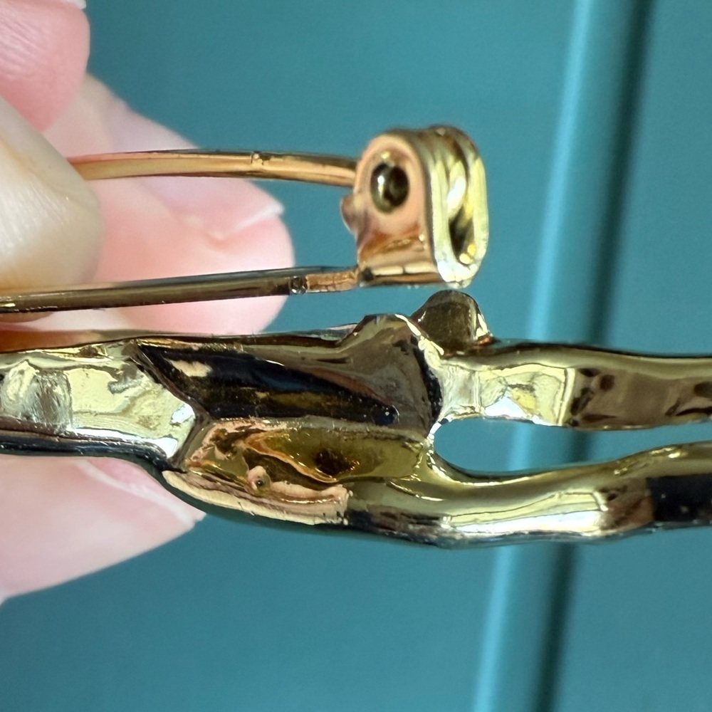 Vintage 80’s Gold Tone Christmas Reindeer Holly Brooch Pin - Picture 8 of 8